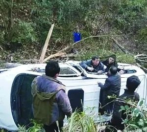连救5人后昏迷的军人英勇事迹与康复出院
